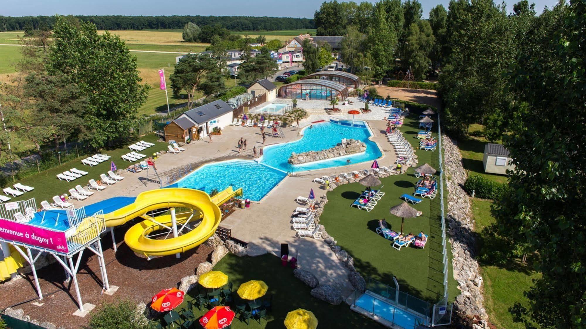 Camping Officiel Siblu Domaine De Dugny 翁赞 外观 照片